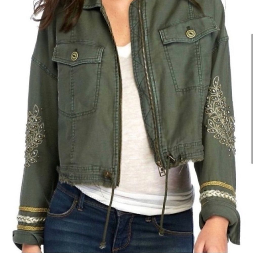 FREE PEOPLE* MILITARY, EMBELLISHED, JACKET MOSS GREEN Cropped fit